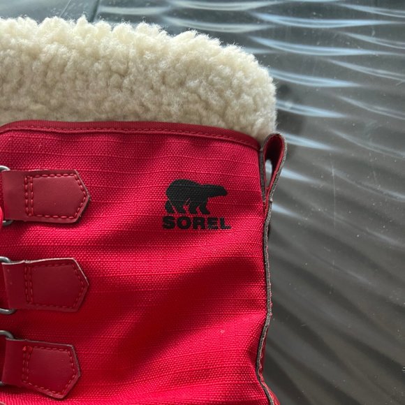 Ladies Sorel Winter Boots - Red, Size 9 - Picture 4 of 4